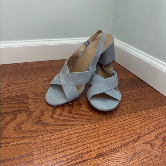 Naturalizer Soft Gray Women's Sandals - Picture 1 of 6